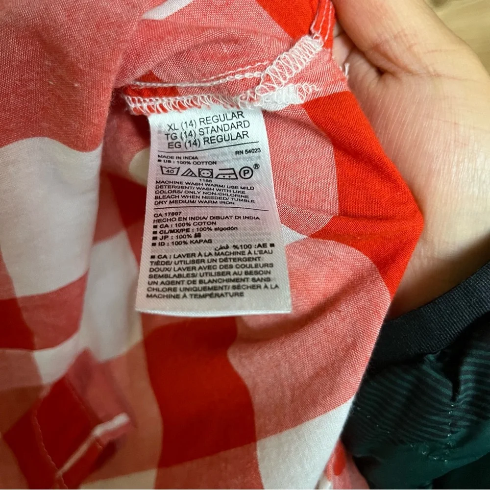 5/$25 Old navy girl long sleeve bottoms down‎ red white plaid shirt size 14 XL